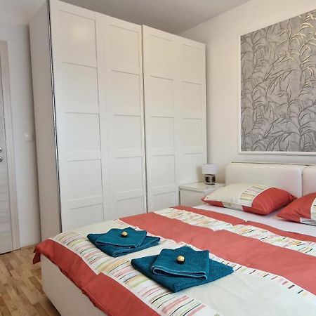 Apartman Plum - Self Check In, Free Parking Osijek Zewnętrze zdjęcie