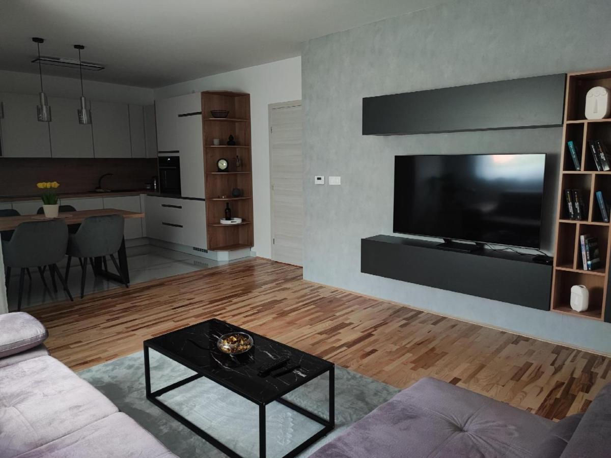 Apartman Plum - Self Check In, Free Parking Osijek Zewnętrze zdjęcie
